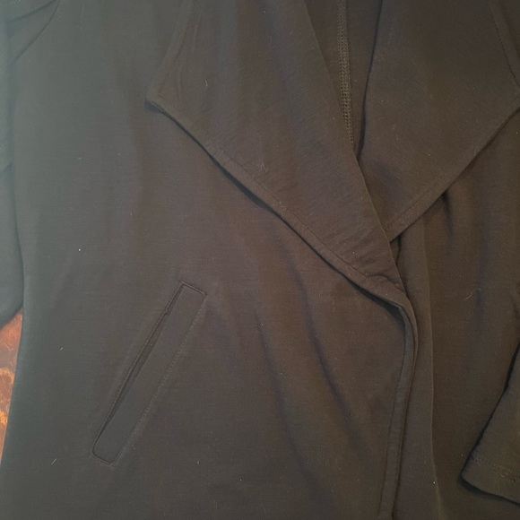 Caslon black blazer jacket in size large. Worn once. - Picture 3 of 4